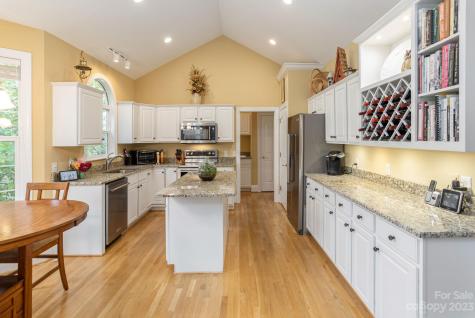 103 Trumpet Lane Asheville NC 28803