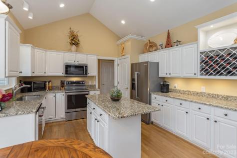 103 Trumpet Lane Asheville NC 28803