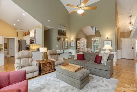 103 Trumpet Lane Asheville NC 28803