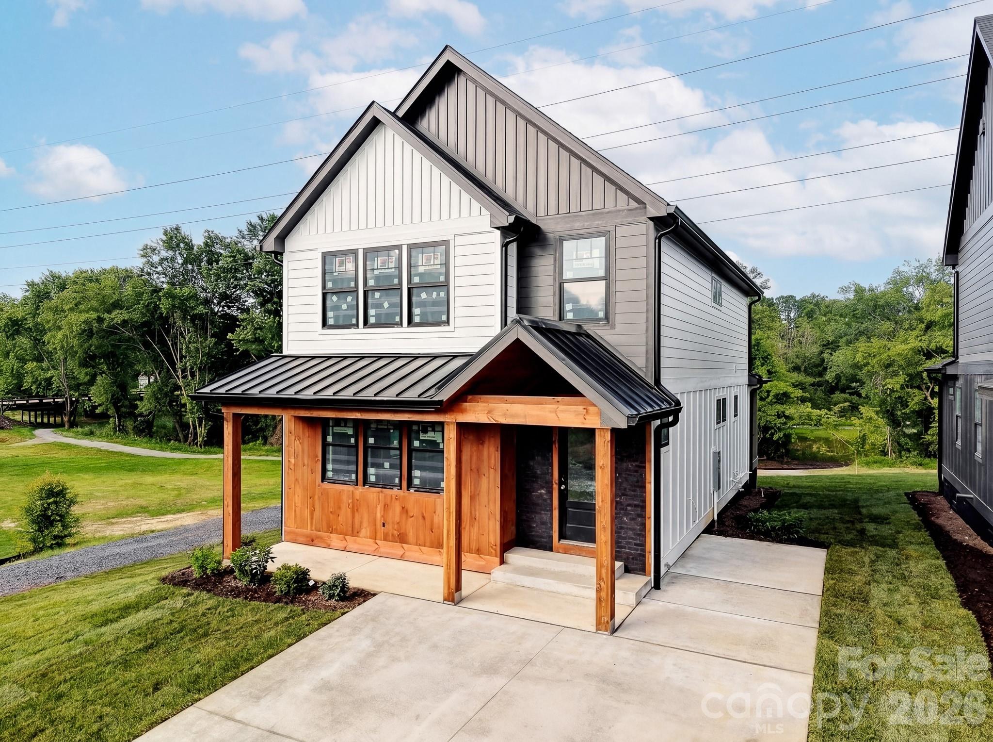 18 S Martha Kate Drive Hendersonville NC 28792