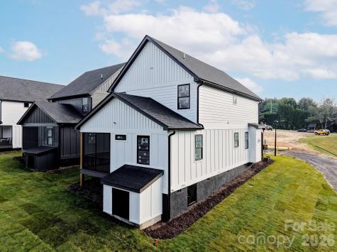 18 S Martha Kate Drive Hendersonville NC 28792