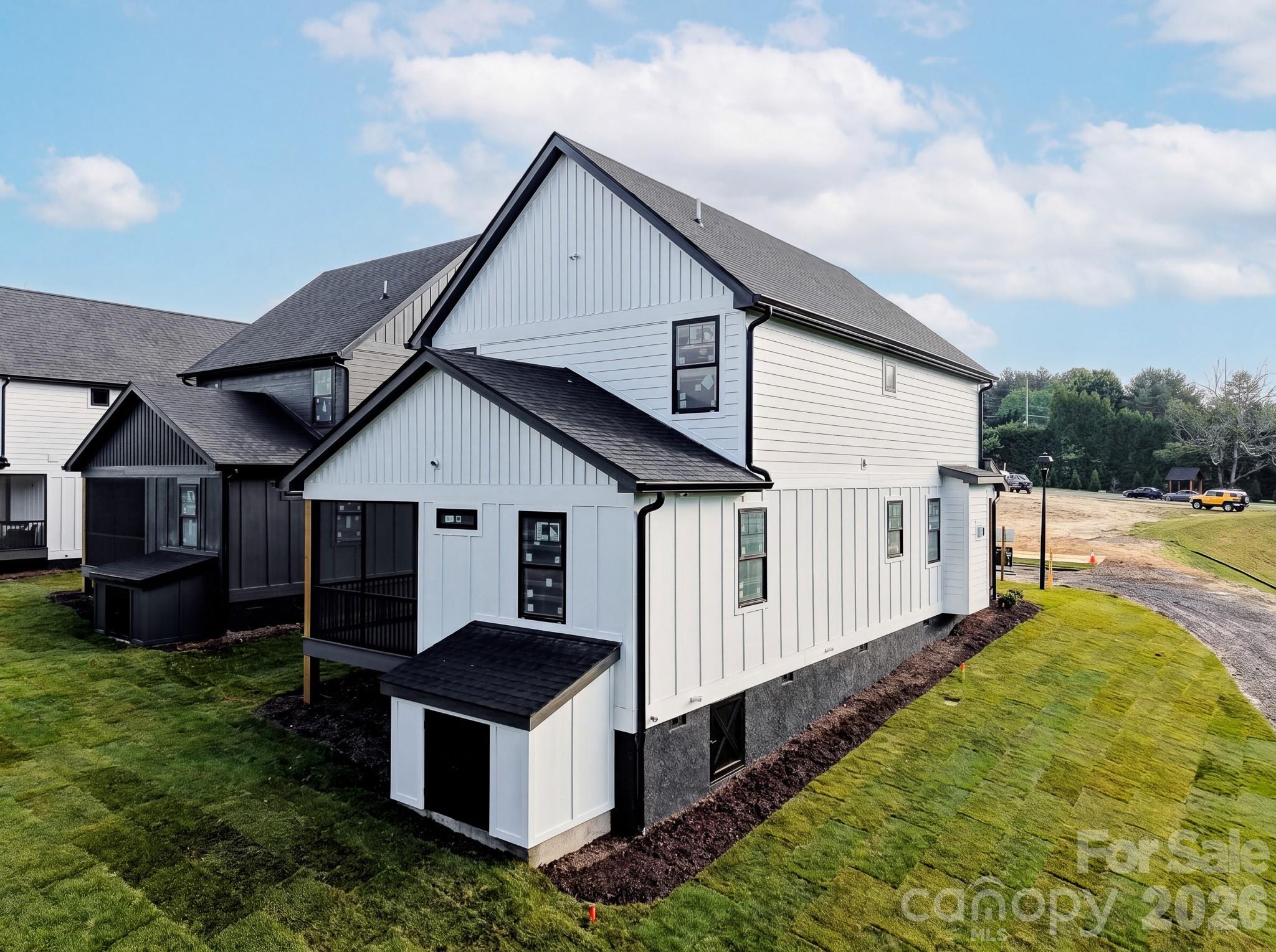 18 S Martha Kate Drive Hendersonville NC 28792
