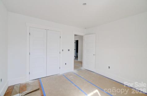 18 S Martha Kate Drive Hendersonville NC 28792