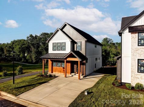 18 S Martha Kate Drive Hendersonville NC 28792