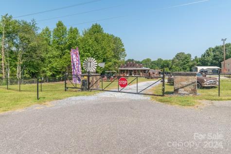 5067 E Dixon Boulevard Kings Mountain NC 28086