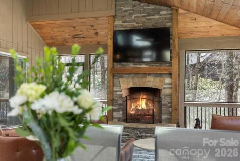 174 Garnet Rock Trail Highlands NC 28741