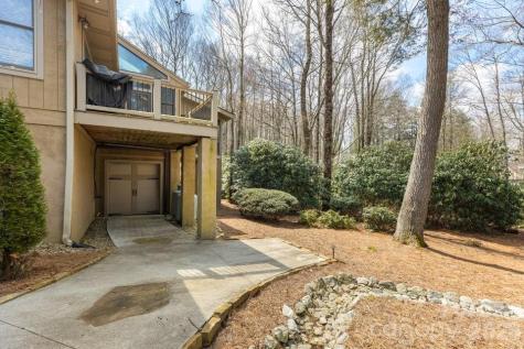 174 Garnet Rock Trail Highlands NC 28741