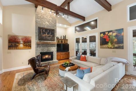 174 Garnet Rock Trail Highlands NC 28741