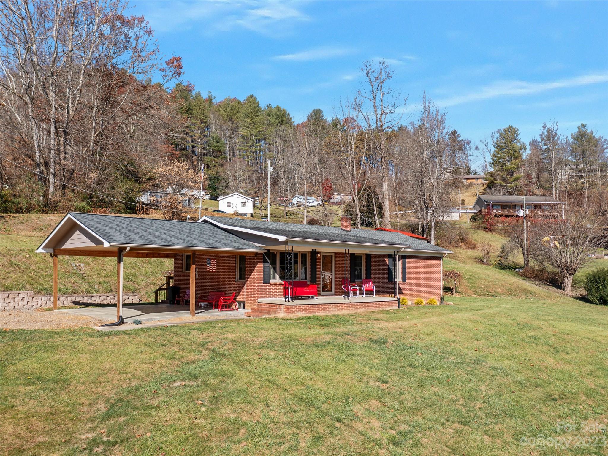 22 Banco Sawmill Road Burnsville NC 28714