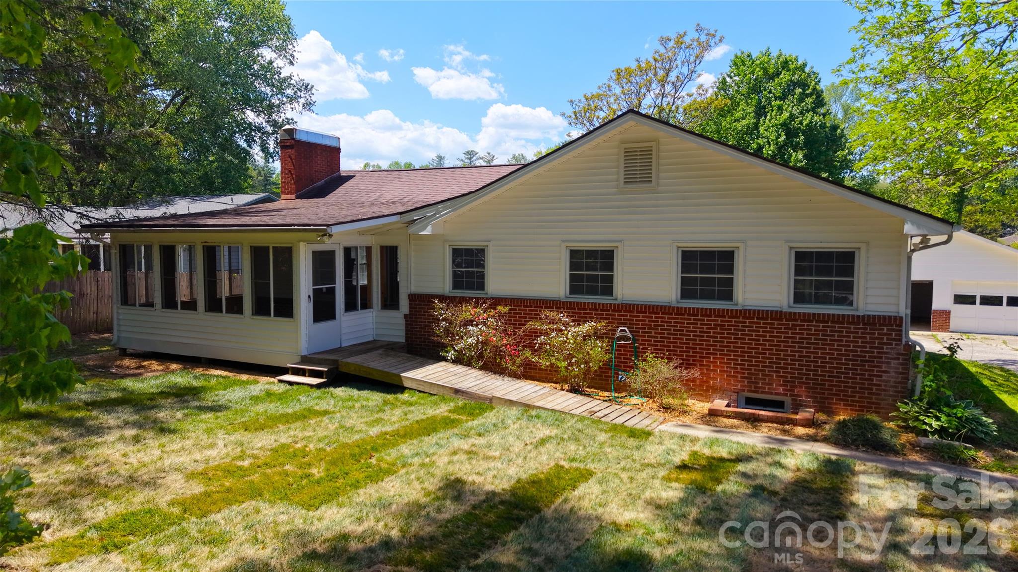 1627 Greenville Highway Hendersonville NC 28792