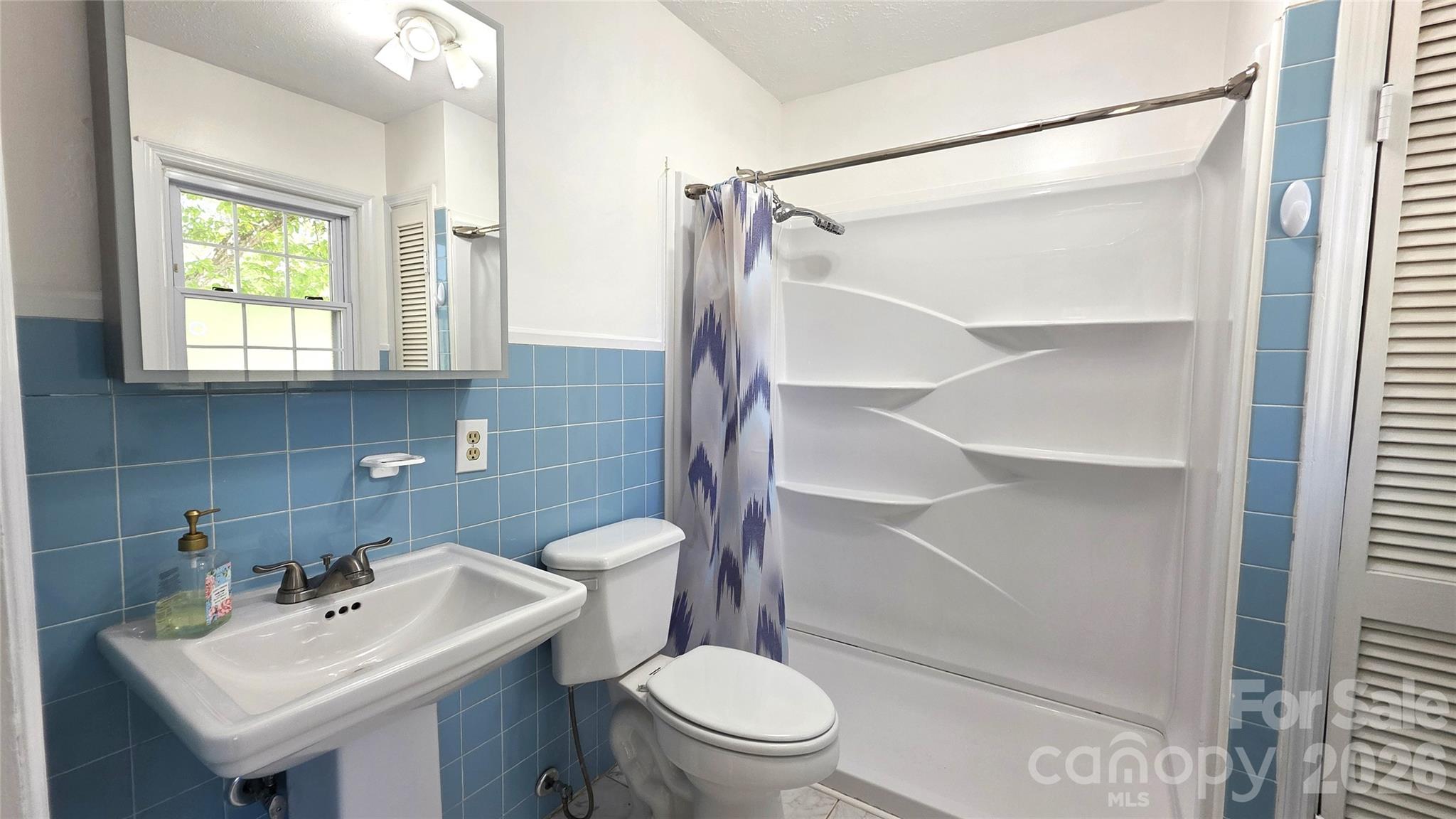 1627 Greenville Highway Hendersonville NC 28792