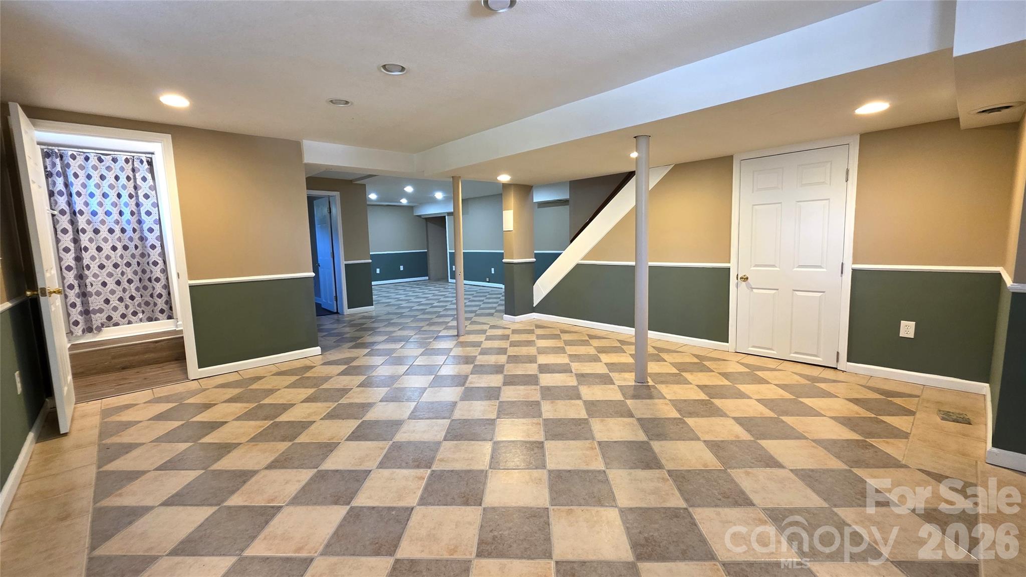 1627 Greenville Highway Hendersonville NC 28792