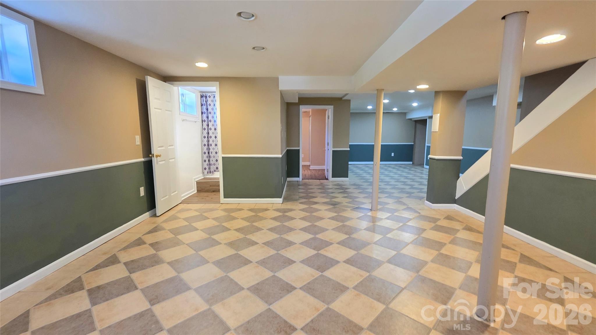 1627 Greenville Highway Hendersonville NC 28792