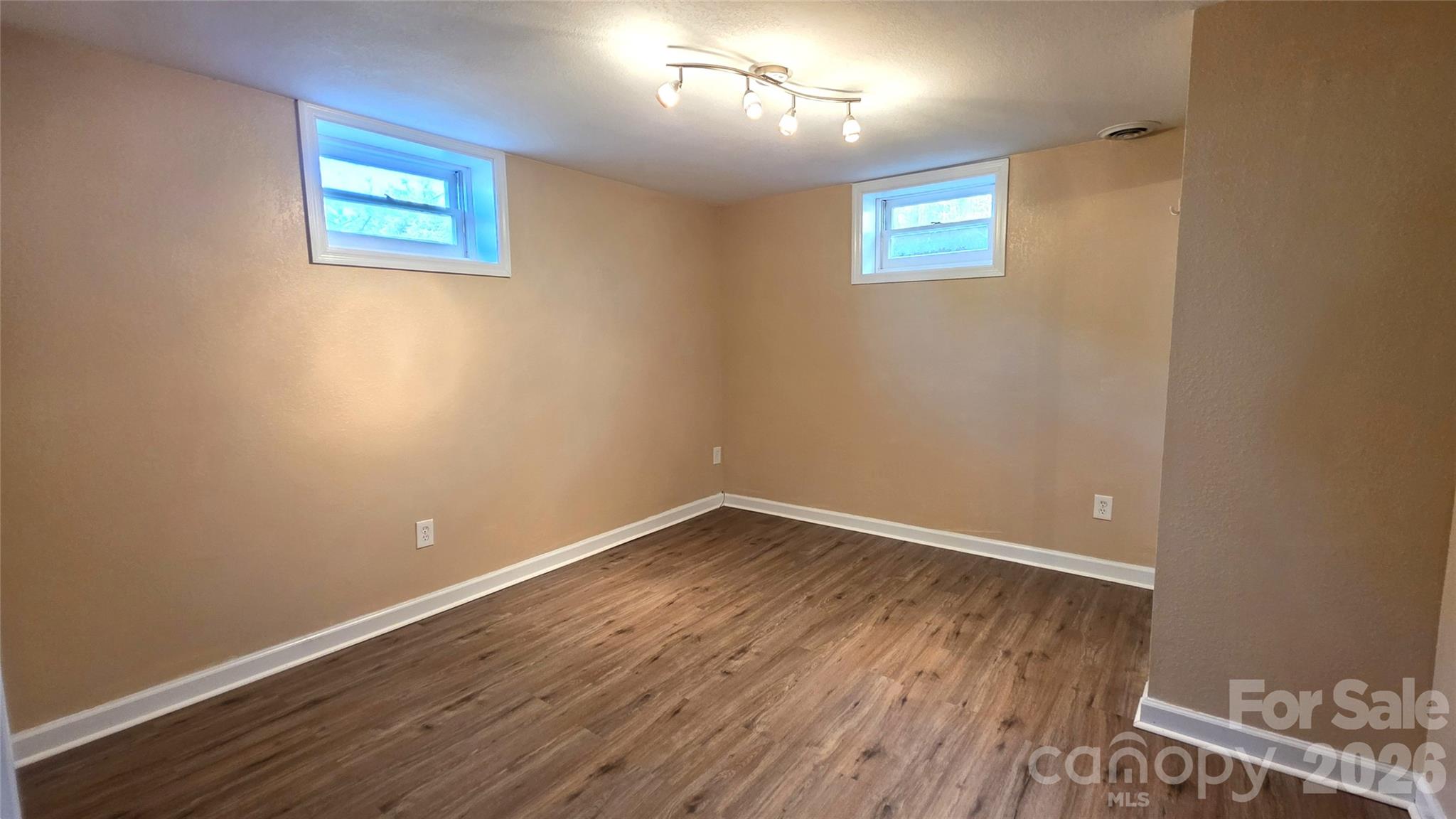1627 Greenville Highway Hendersonville NC 28792