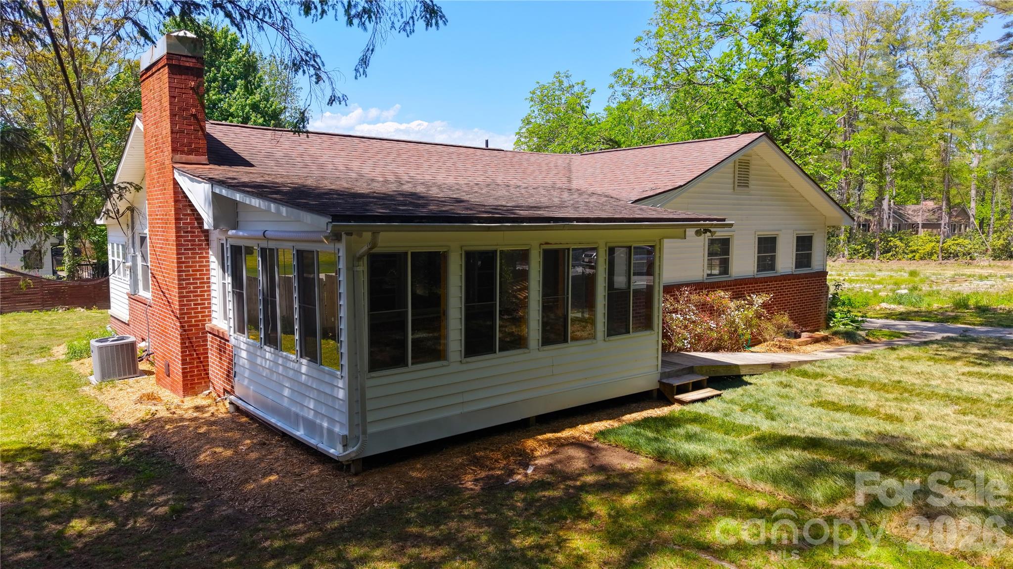 1627 Greenville Highway Hendersonville NC 28792