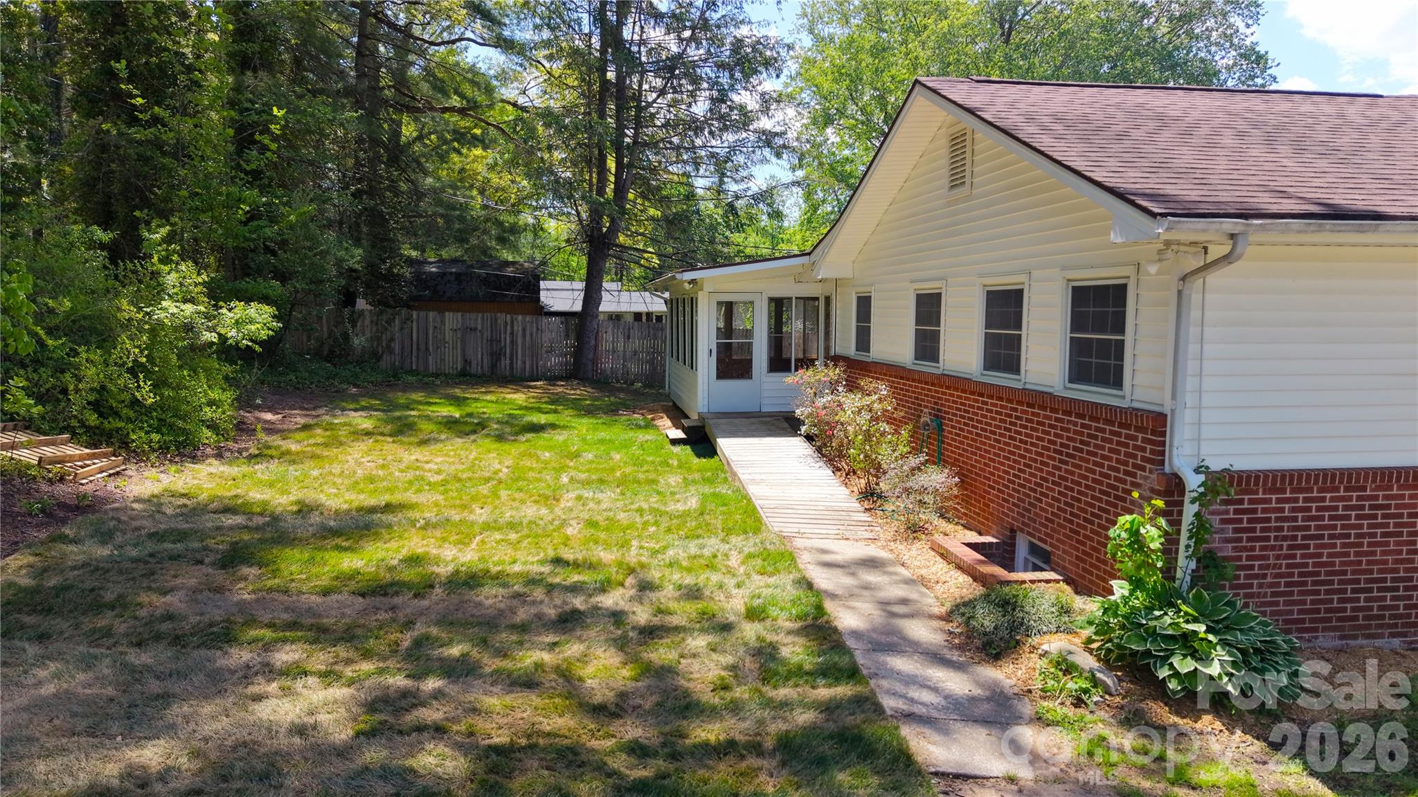 1627 Greenville Highway Hendersonville NC 28792