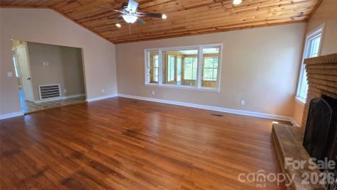1627 Greenville Highway Hendersonville NC 28792