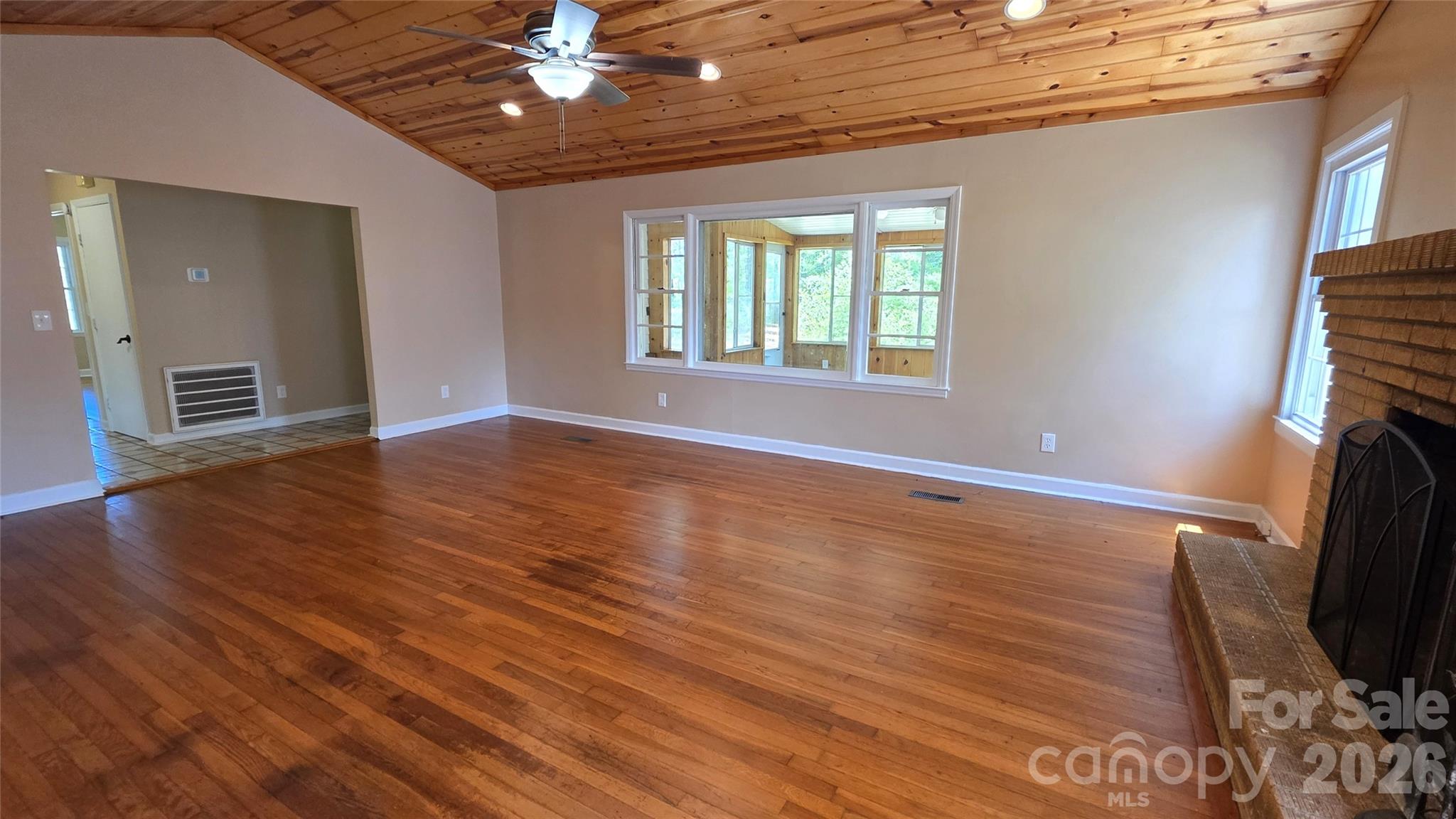 1627 Greenville Highway Hendersonville NC 28792