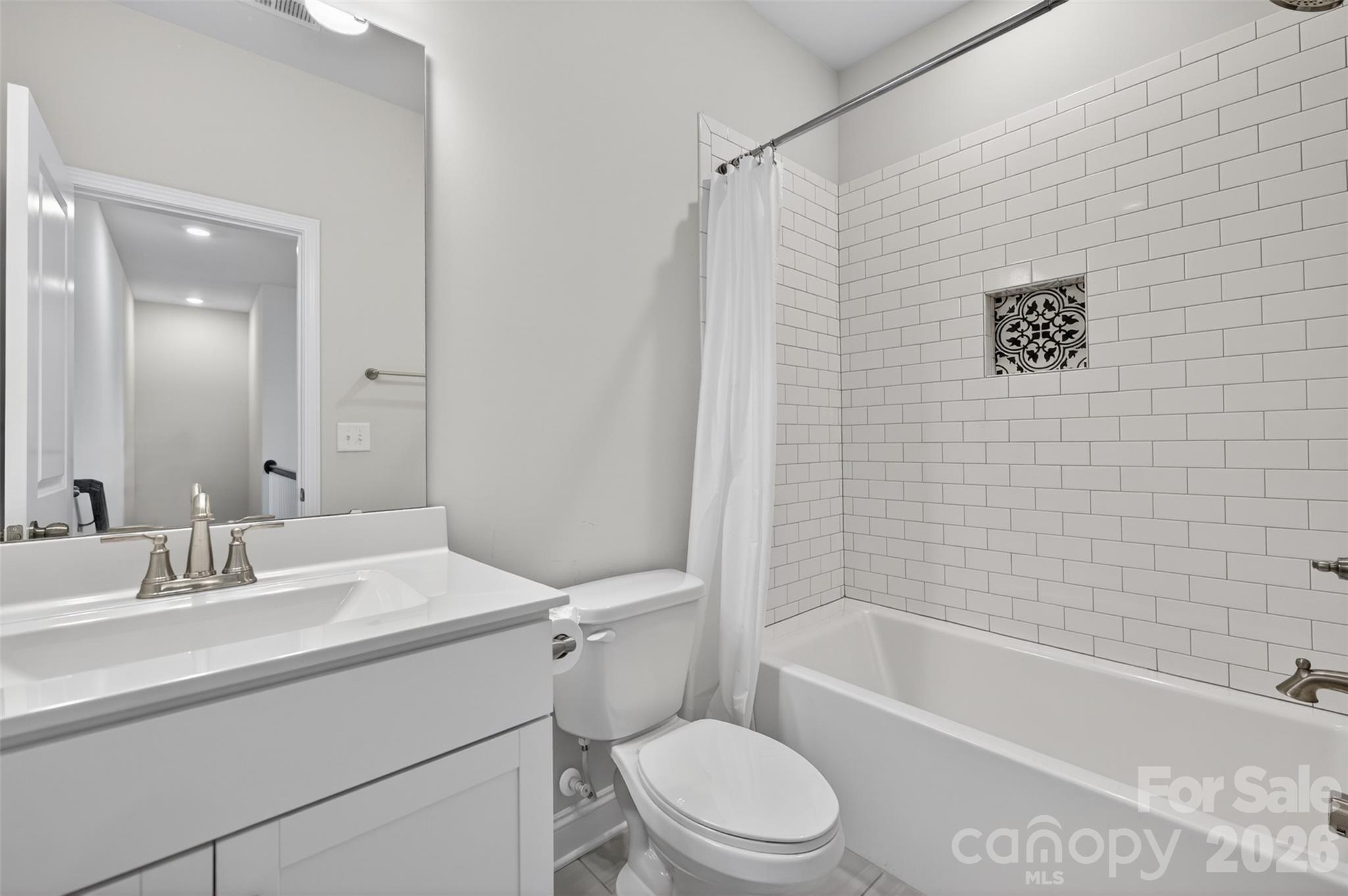 6318 Southgrove Street Charlotte NC 28277