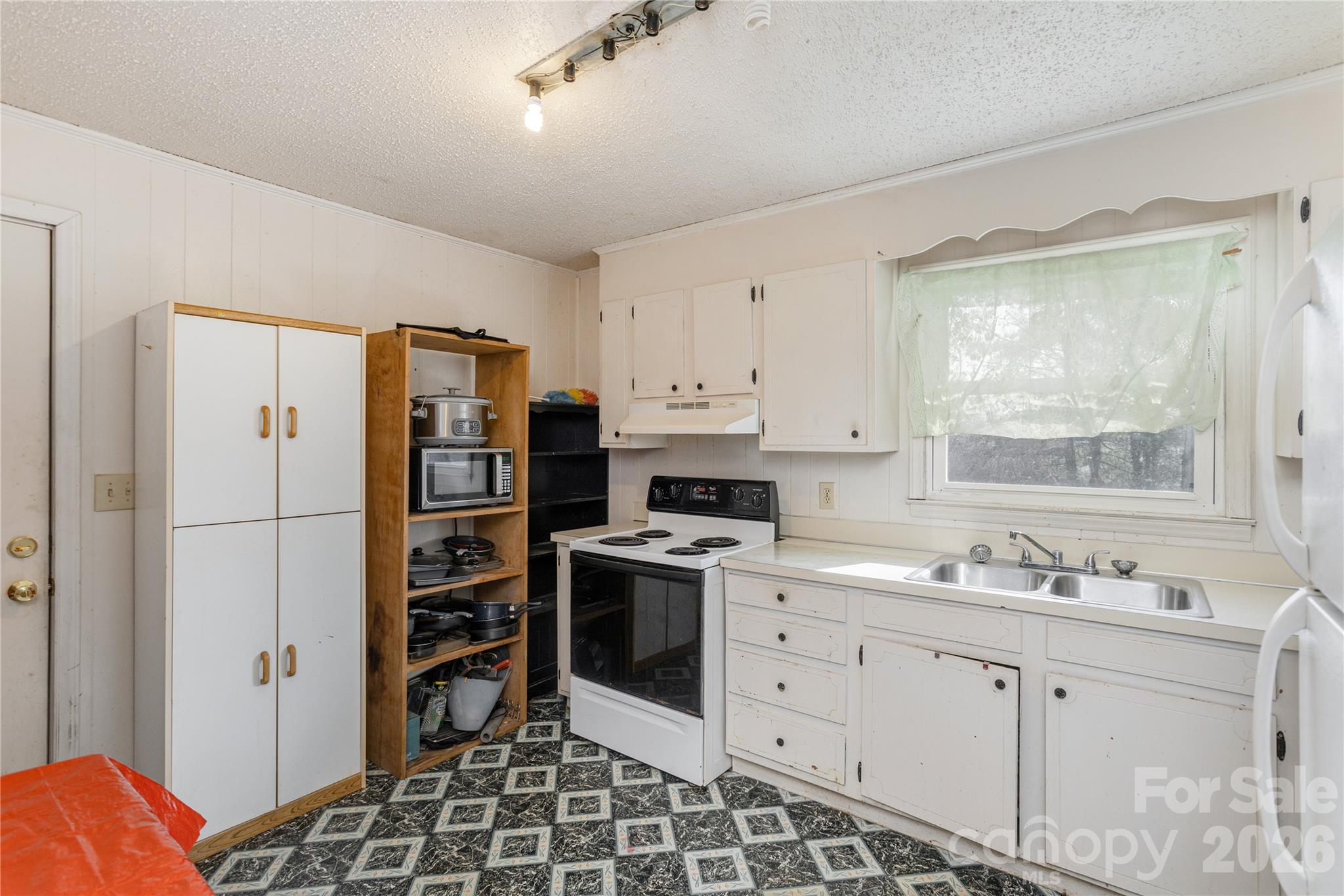 56 Fairview Avenue Hendersonville NC 28792