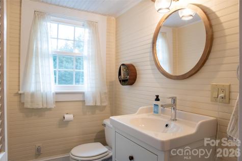 102 Cuthberson Street Morganton NC 28655