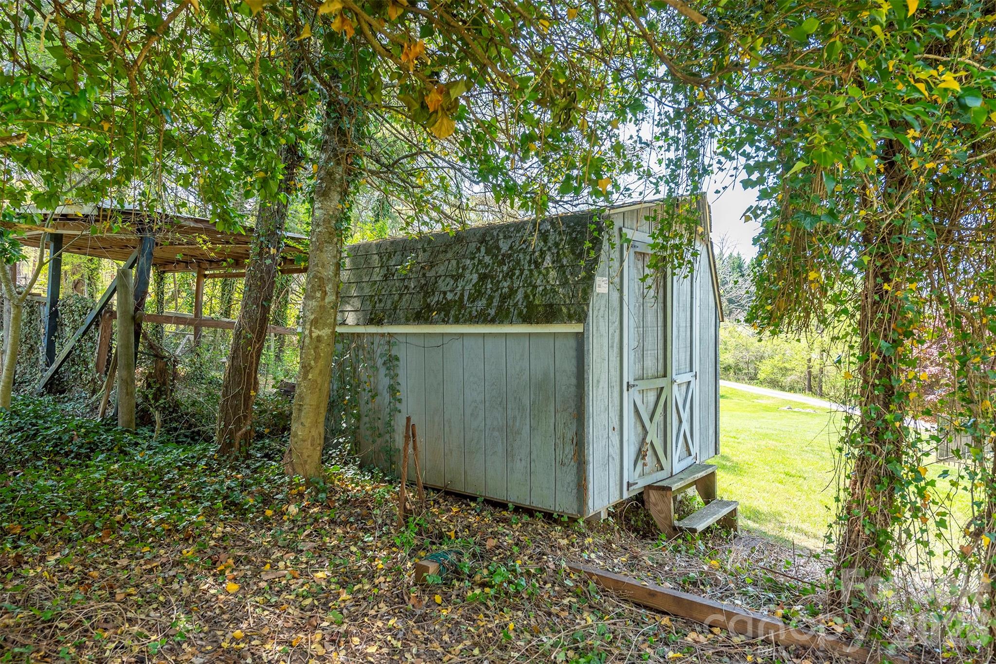 85 Cody Embler Road Alexander NC 28701
