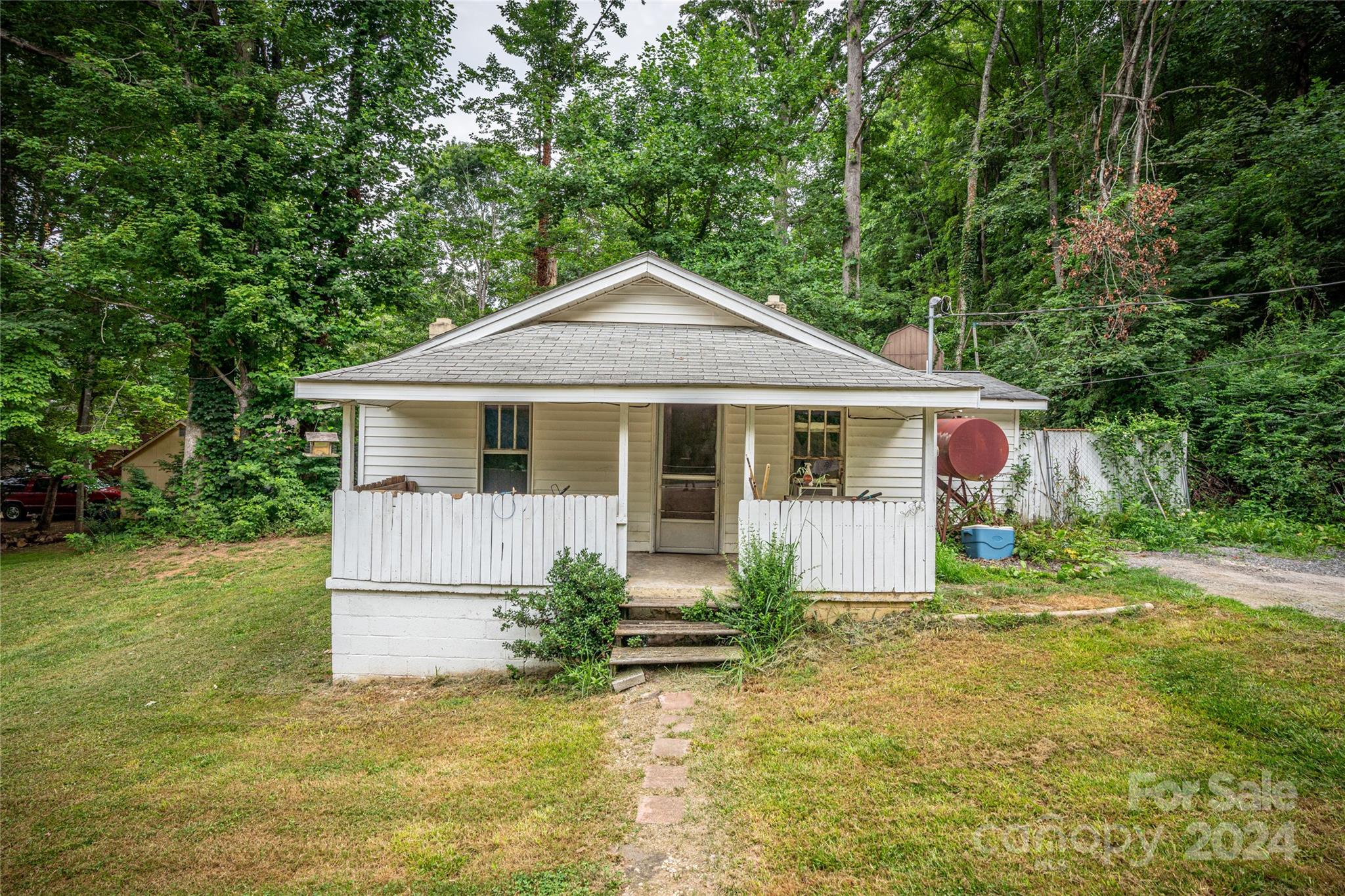 915 Pigeon Street Waynesville NC 28786
