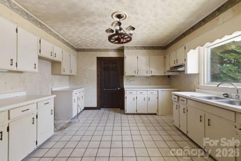 174 Hazelwood Avenue Waynesville NC 28786