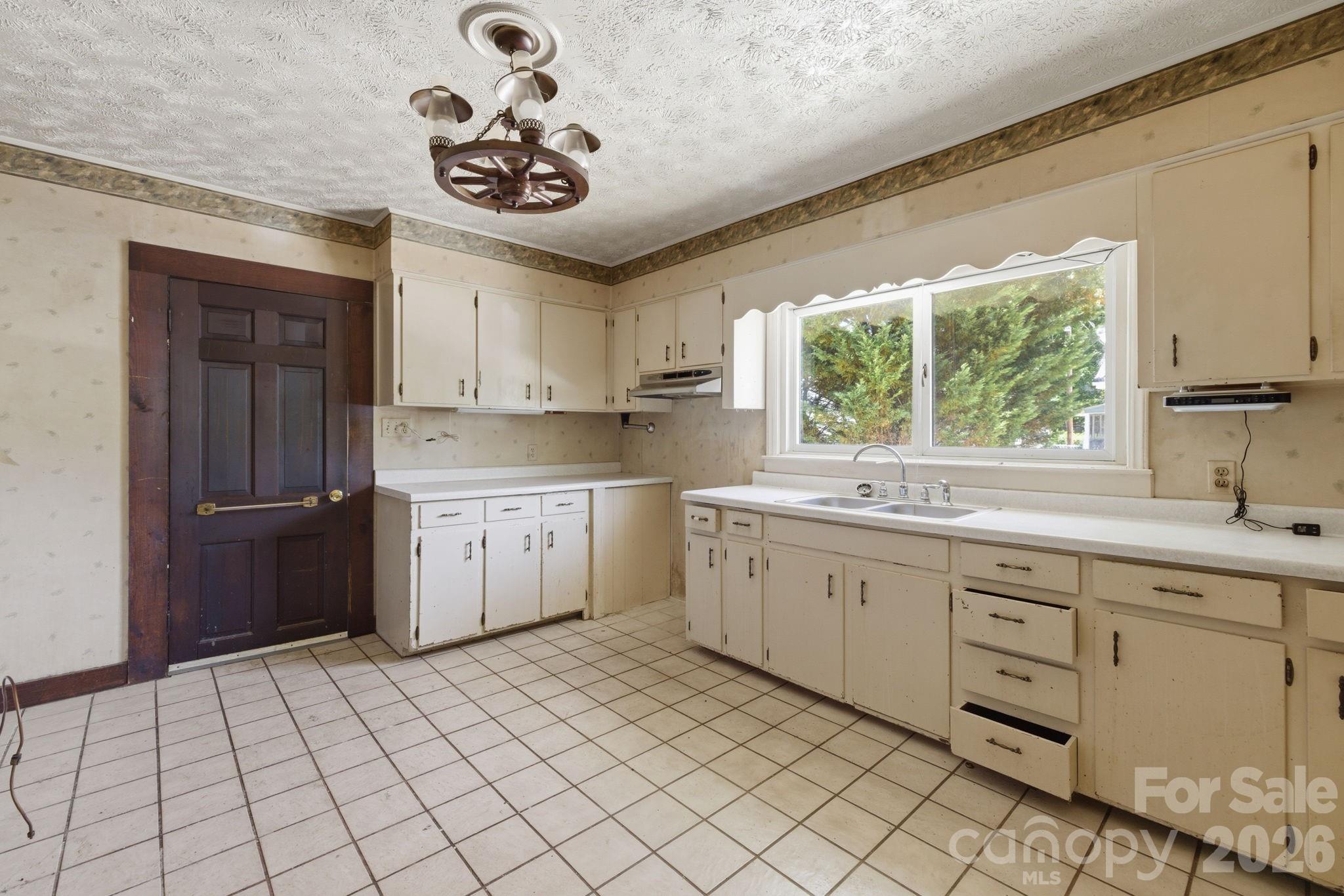 174 Hazelwood Avenue Waynesville NC 28786