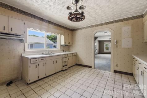 174 Hazelwood Avenue Waynesville NC 28786