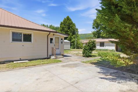 174 Hazelwood Avenue Waynesville NC 28786