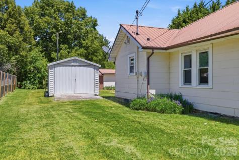 174 Hazelwood Avenue Waynesville NC 28786