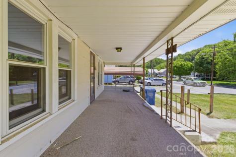 174 Hazelwood Avenue Waynesville NC 28786