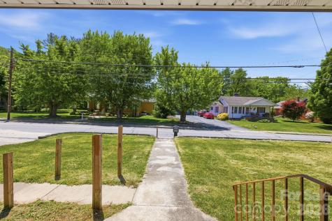 174 Hazelwood Avenue Waynesville NC 28786