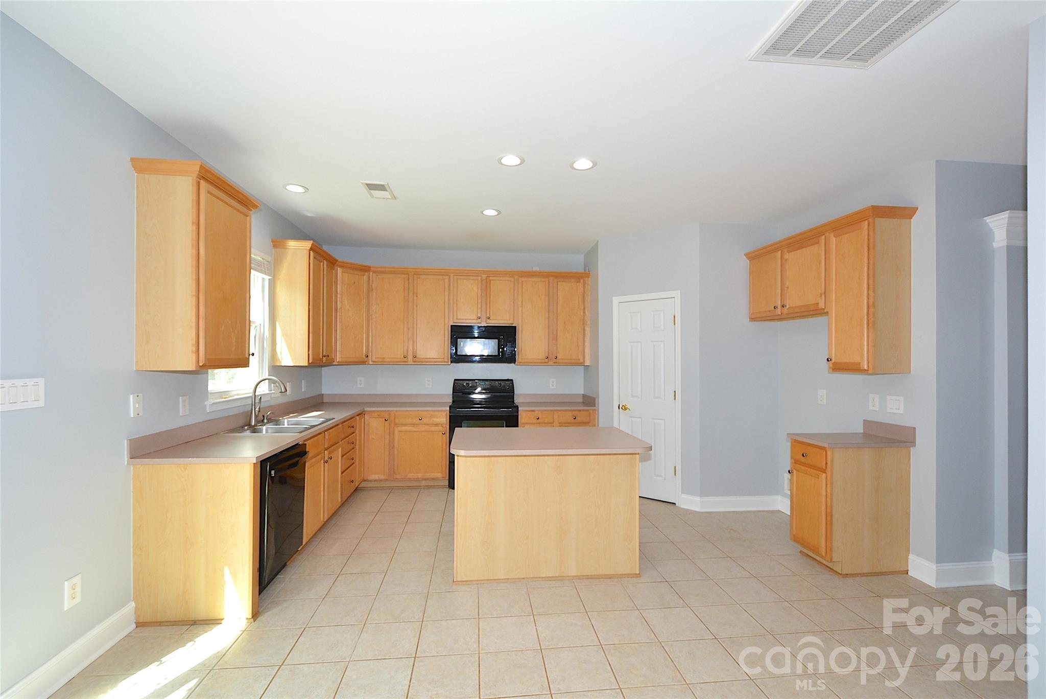 9815 Steed Court Charlotte NC 28269