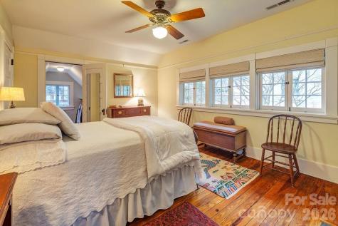 2 Hillside Walk Asheville NC 28801