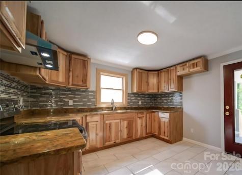 1359 Delwood Drive Lenoir NC 28645