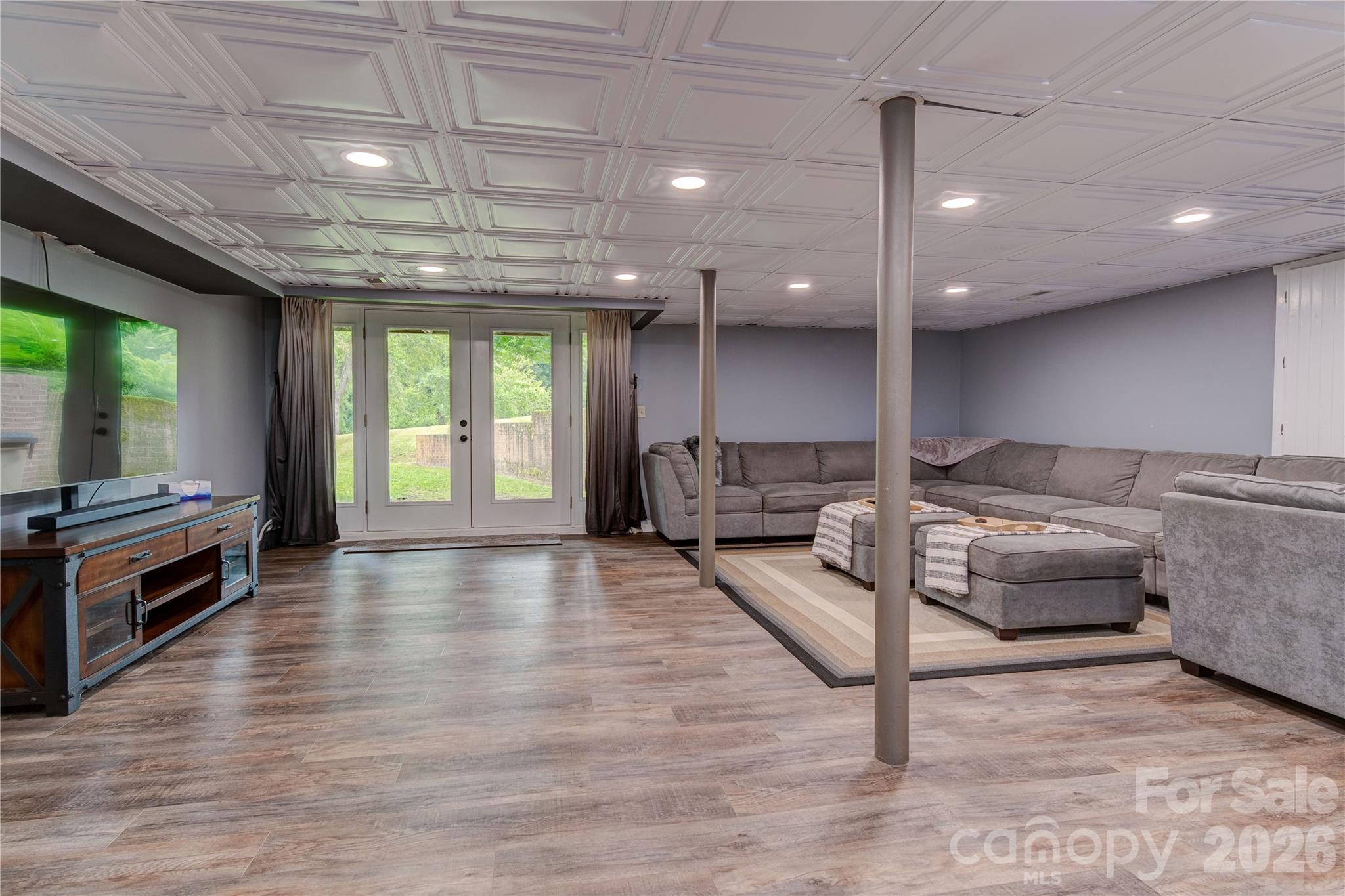 97 Circle E Ranch Road Burnsville NC 28714