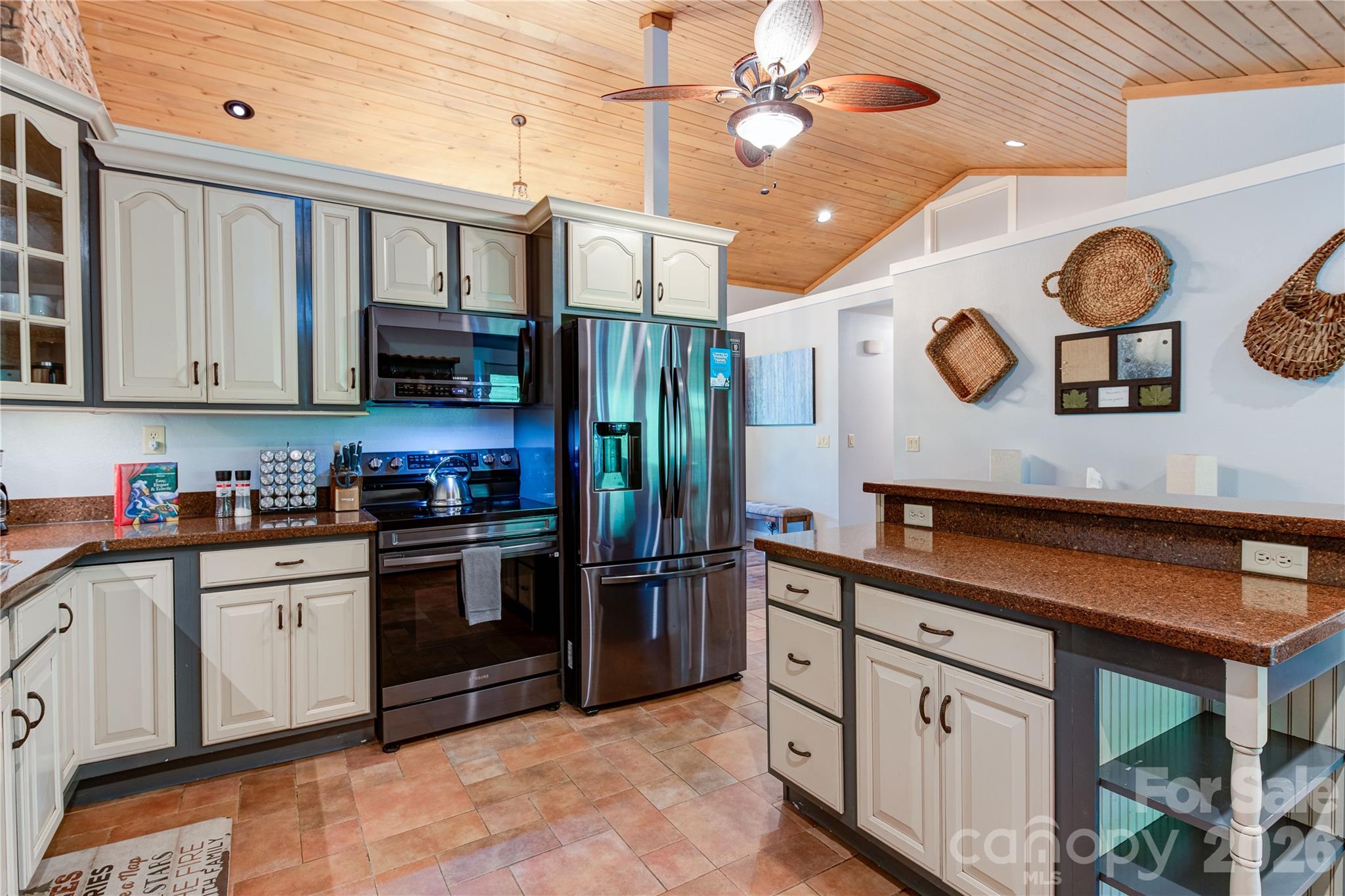 97 Circle E Ranch Road Burnsville NC 28714