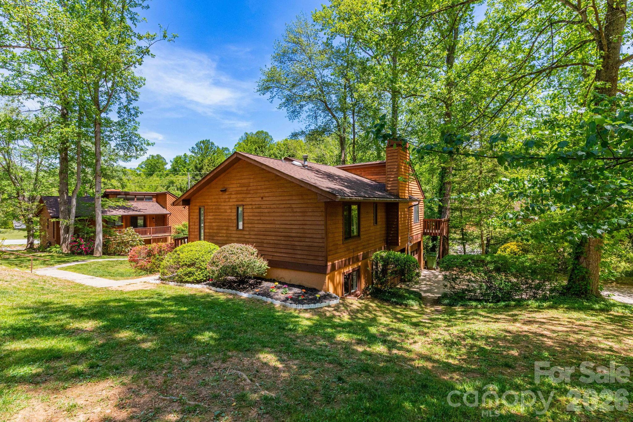 5 Wildwood Circle Fletcher NC 28732