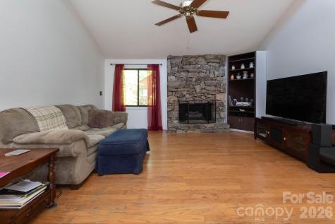 5 Wildwood Circle Fletcher NC 28732