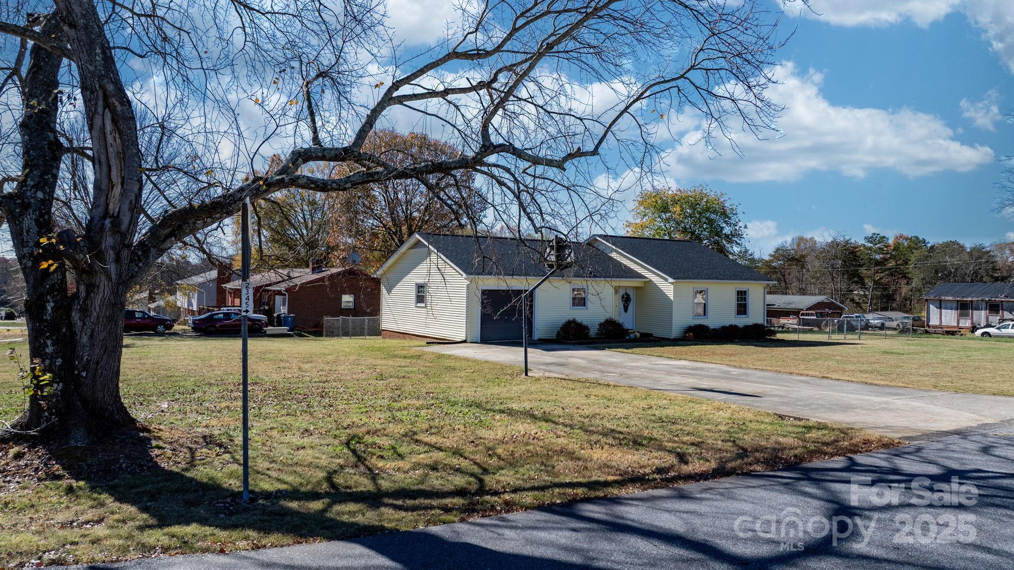 3520 20th Avenue NE Hickory NC 28601