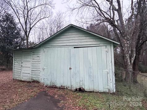 601 Sherman Street Badin NC 28009