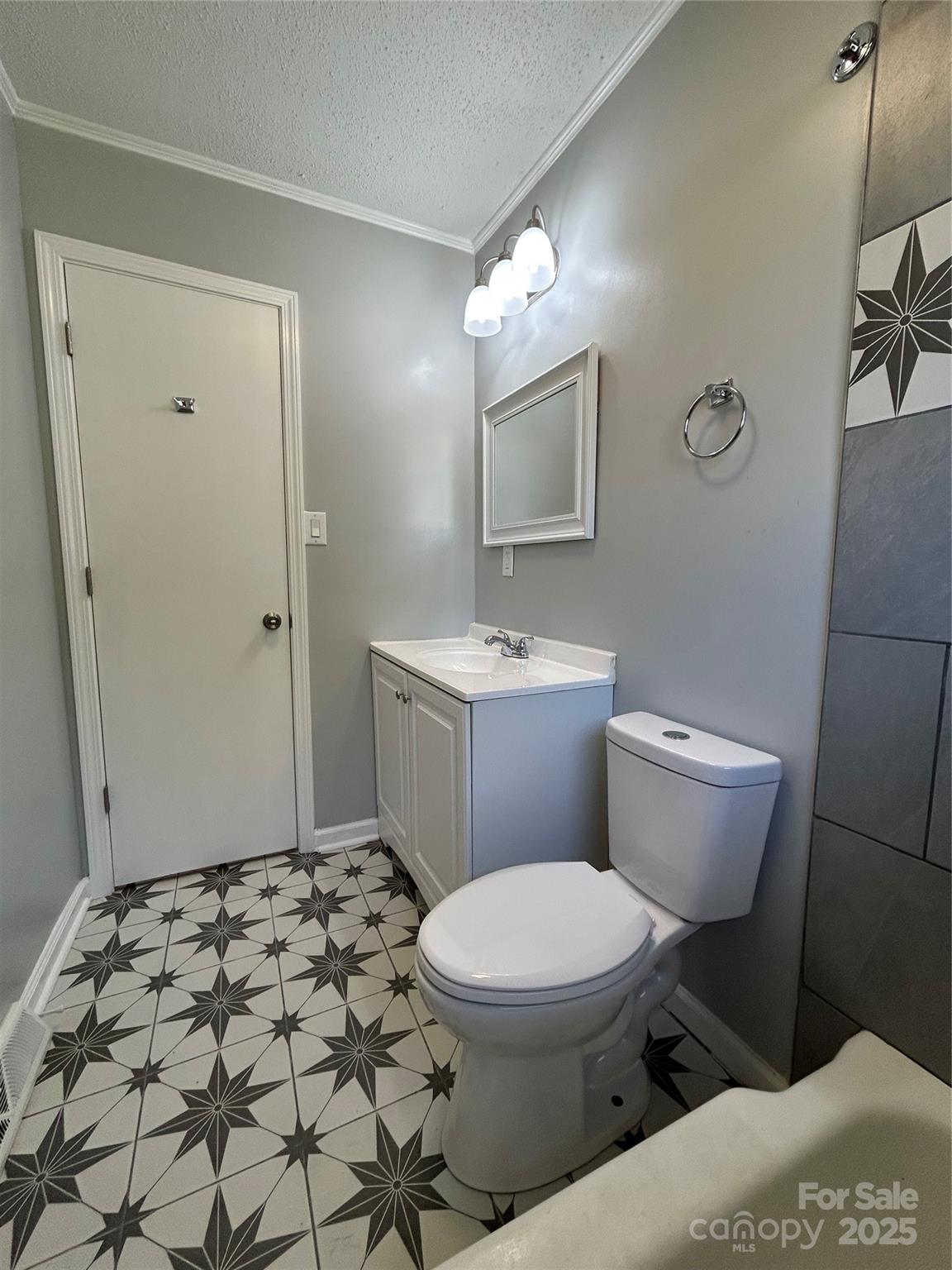 2218 W 5th Avenue Gastonia NC 28052