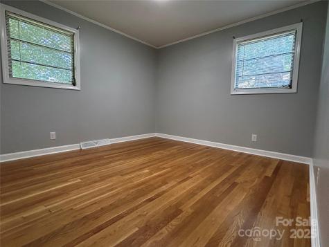 2218 W 5th Avenue Gastonia NC 28052