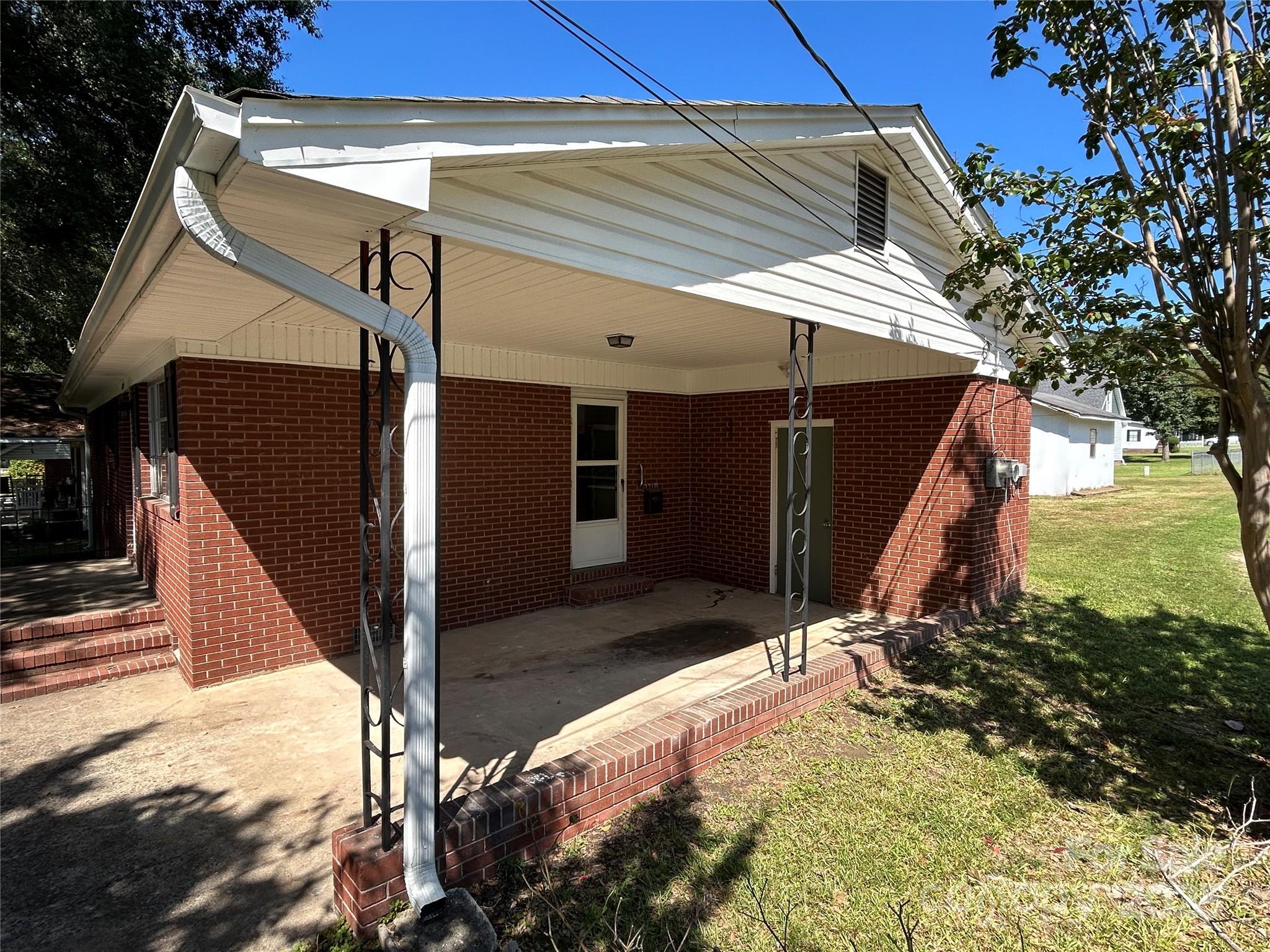 2218 W 5th Avenue Gastonia NC 28052