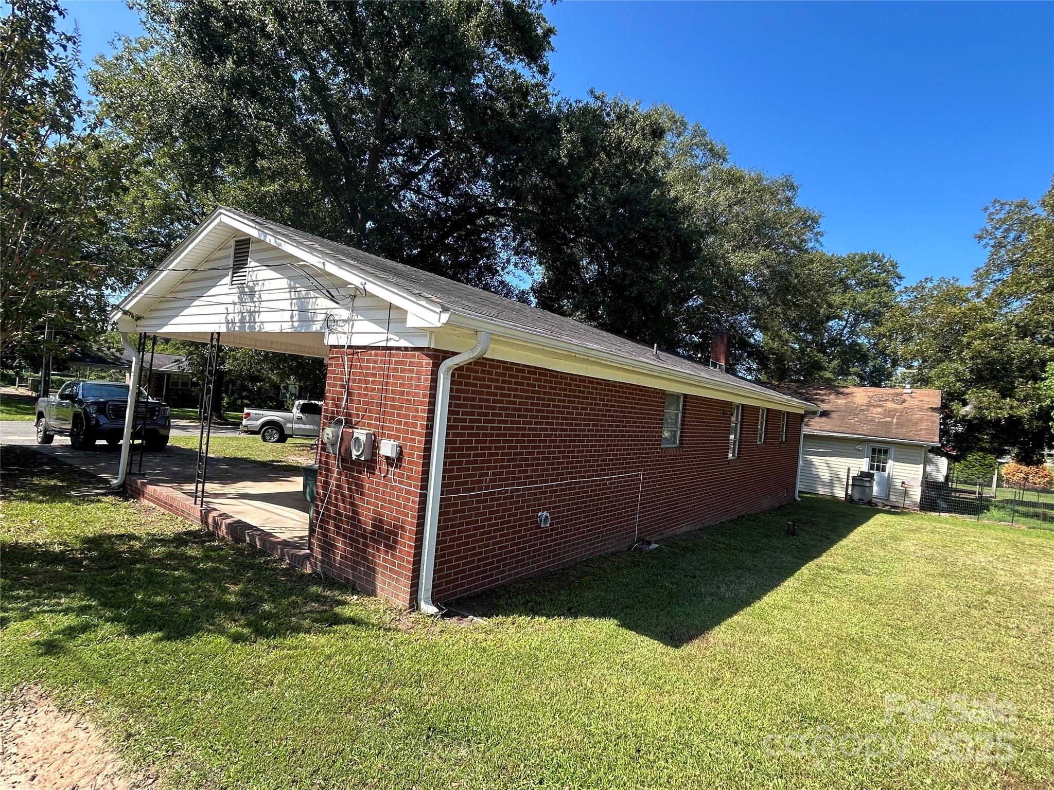 2218 W 5th Avenue Gastonia NC 28052