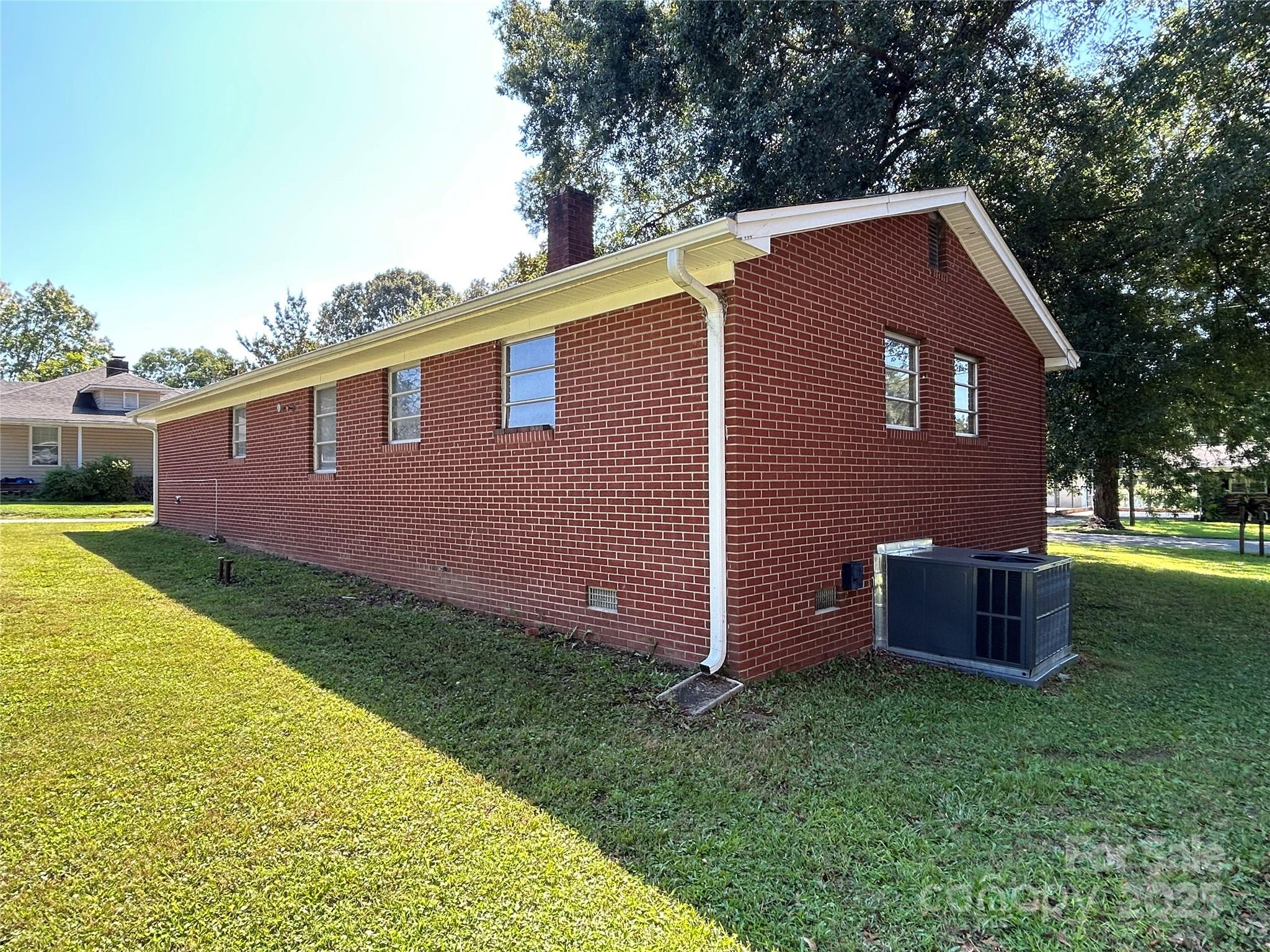 2218 W 5th Avenue Gastonia NC 28052