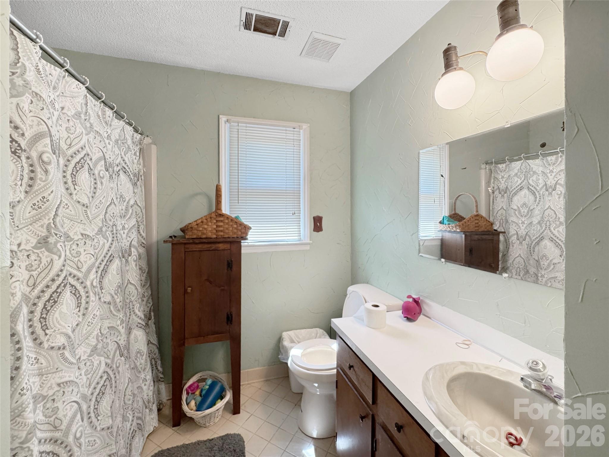 8209 Saddlehorse Lane Charlotte NC 28215