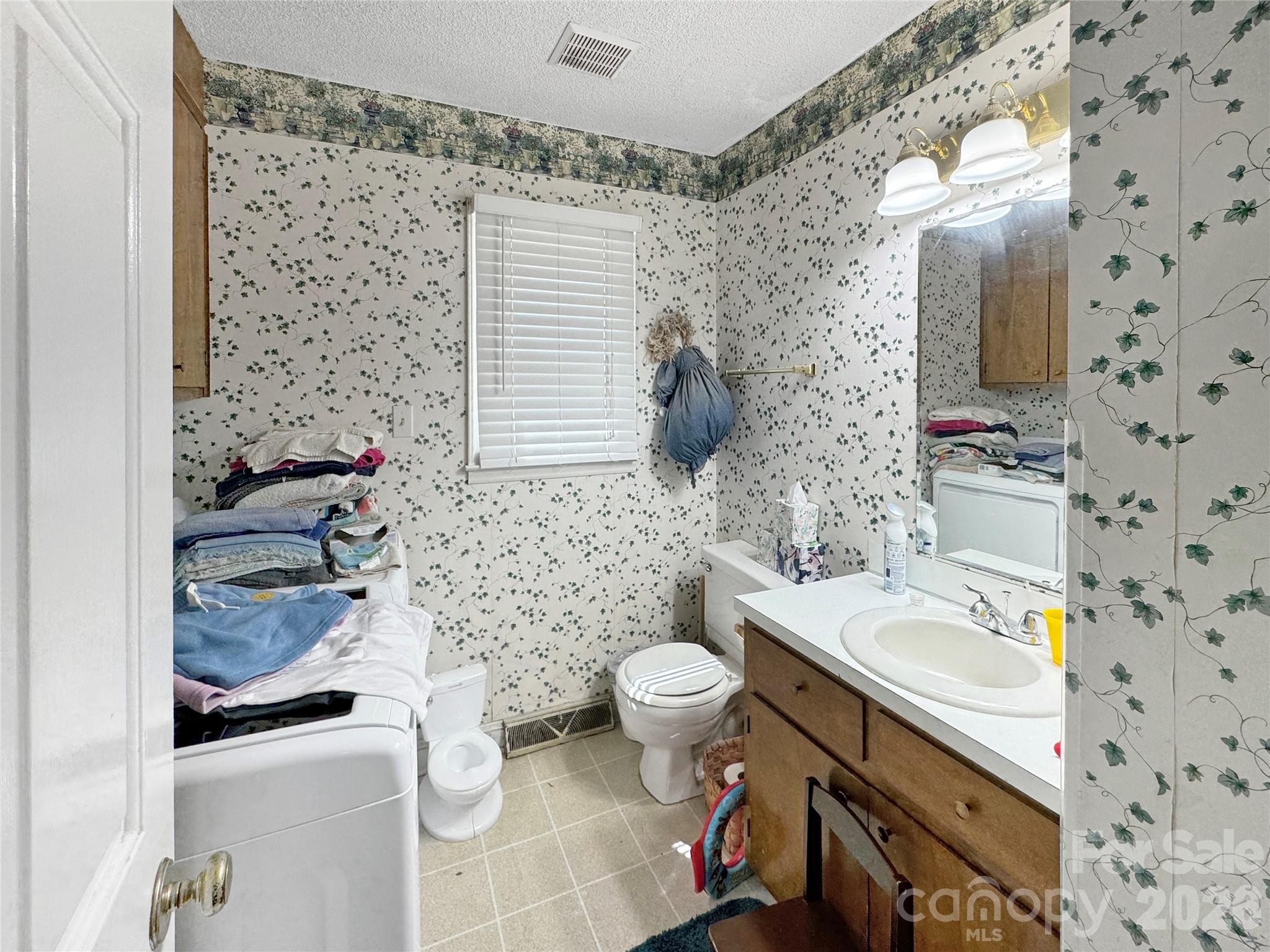 8209 Saddlehorse Lane Charlotte NC 28215